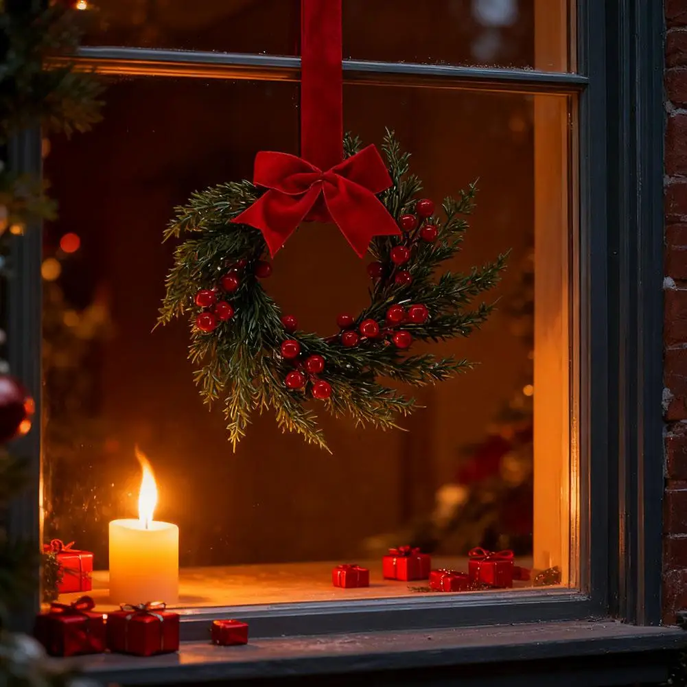 Künstlicher Weihnachtskranz, 25,4 cm, Wintergrüner Kranz, Haustür, Urlaub, Veranda, Wanddekoration mit roten Beeren und Samtschleife – Detail 9