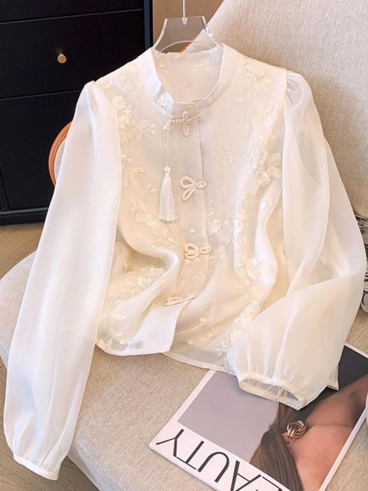 

Новая женская летняя шифоновая куртка в китайском стиле с вышивкой, воротником-стойкой, ворсистыми пуговицами и защитой от солнца, винтажная рубашка в национальном стиле