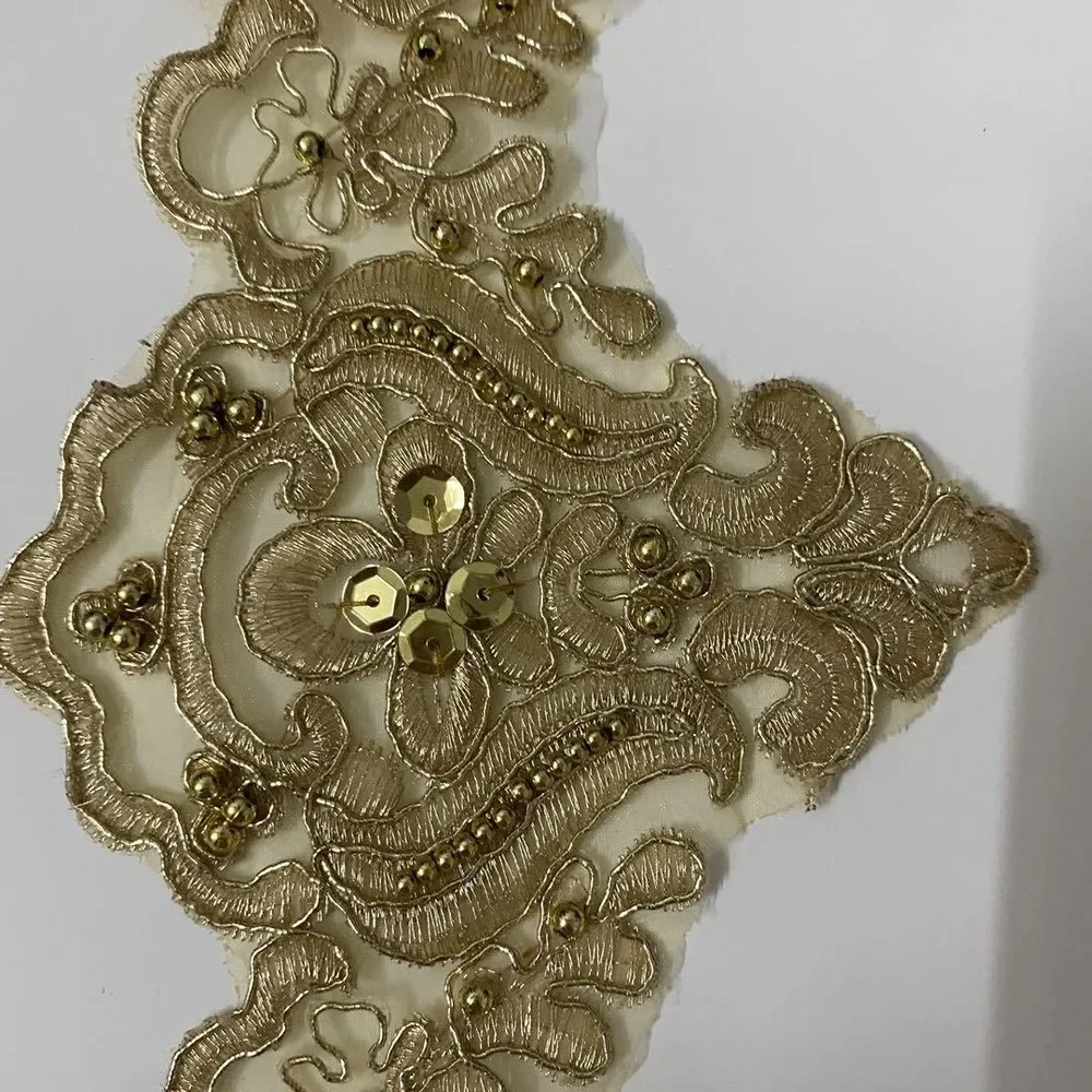 Tela con cordón dorado de 1 yarda, encaje de malla con lentejuelas venecianas, apliques de costura artesanal para vestidos de novia y boda