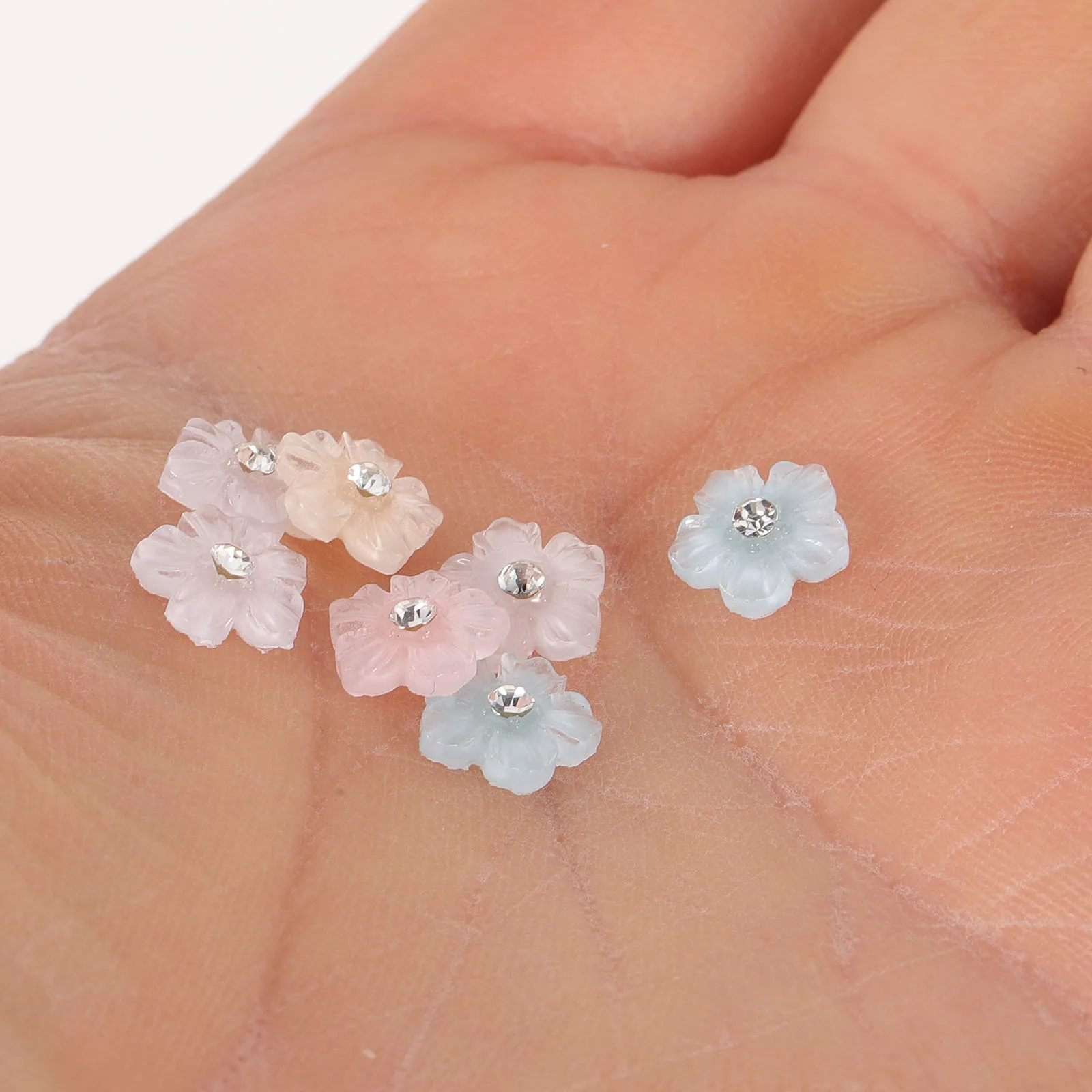 

Elegant 3D Resin Flower Nail Charms Rhinestones for DIY Nail Art Decoration and Accessories 3D Flowers for Nails