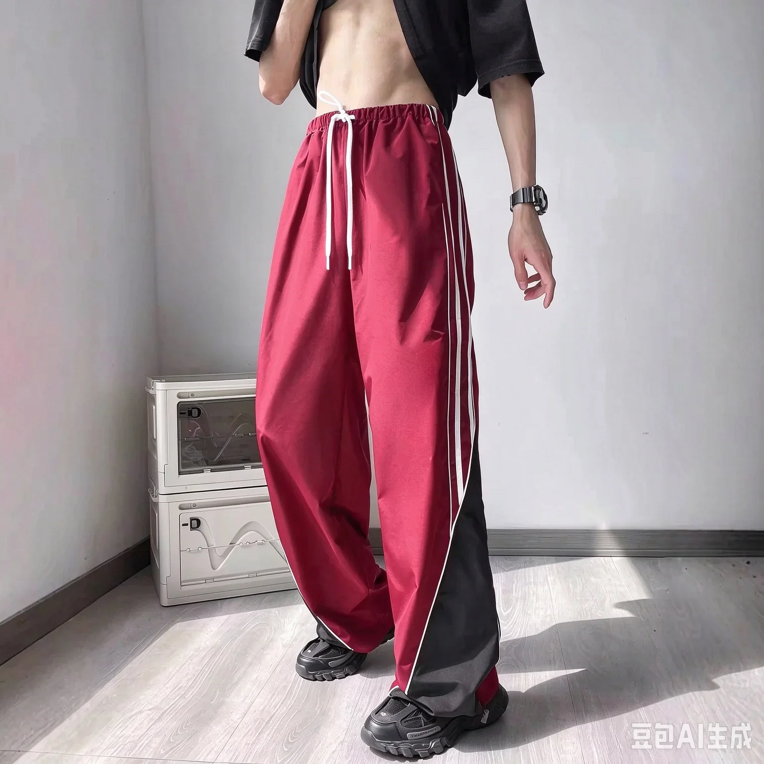 Heißer Verkauf Unisex gebogene weiße Seitenstreifen-Fallschirmhose mit weitem Bein, lockere Baggy-Hose für Herren, Hip-Hop-Streetwear, lässige Sporthose – Detail 8