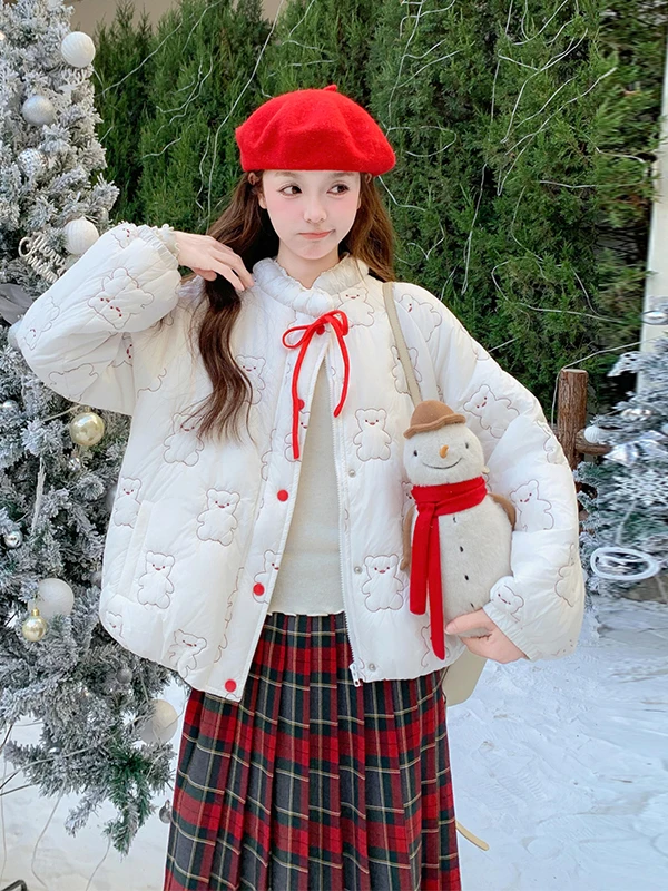 معطف شتوي نسائي أنيق بياقة عالية مزين بتطريز دب لطيف، سترة دافئة منفوشة بيضاء محشوة بالريش