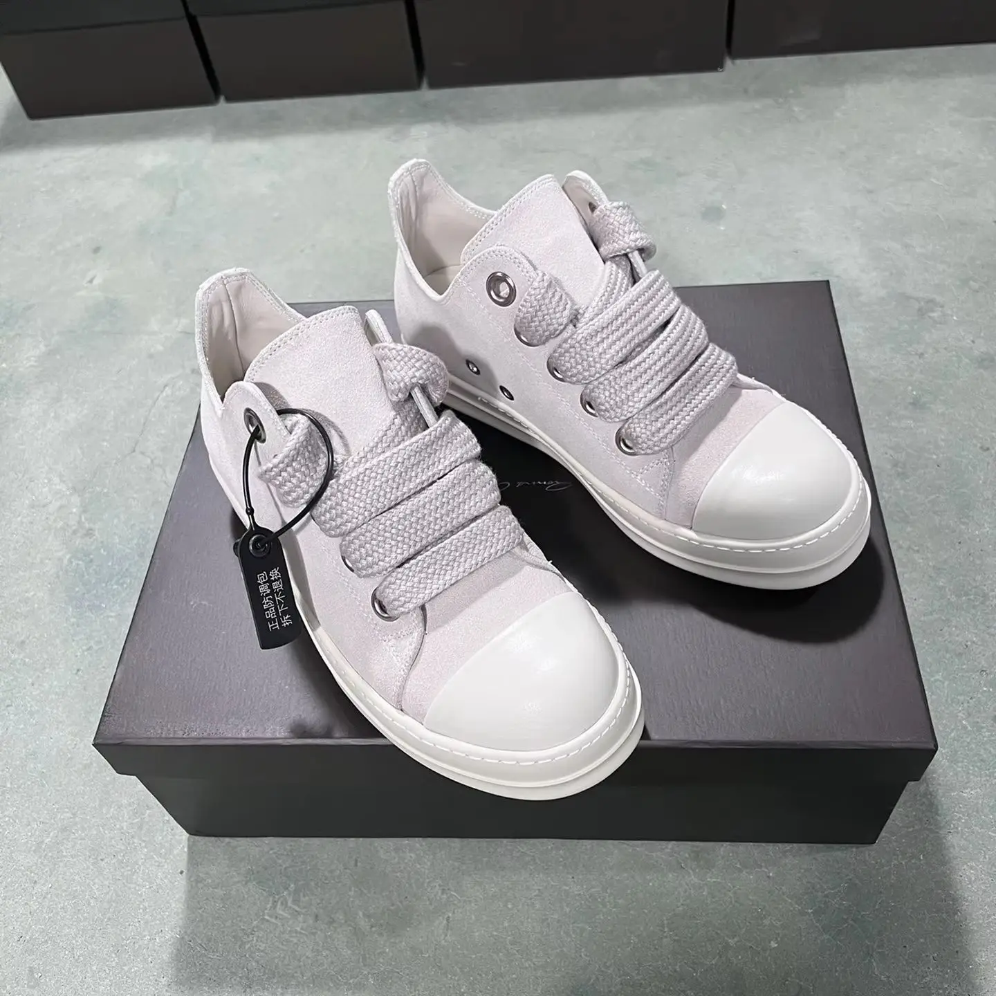 

Top High Quality Beige White Cow Suede Casual Shoes Men Trendy Thick Shoelaces Lace-up Women Leather Sneakers Designer Flat Shoe