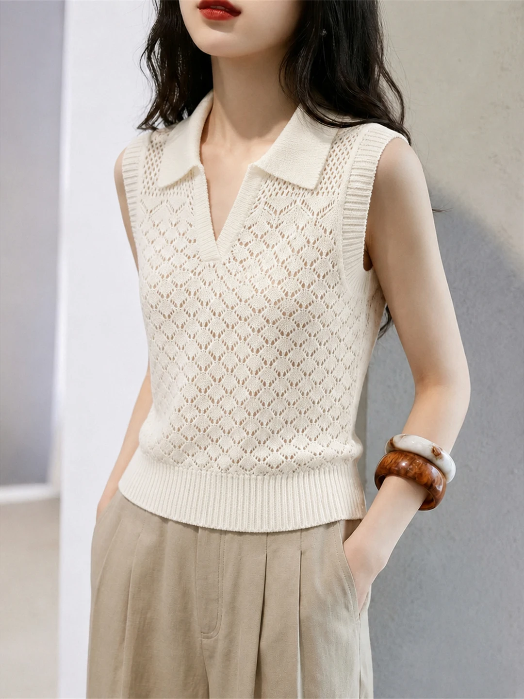 

Sleeveless Knitted Ice Silk Vest Summer Hollow out Design Turn-down Collar Minimalist Retro Style Comfortable Loose Fit Knitwear