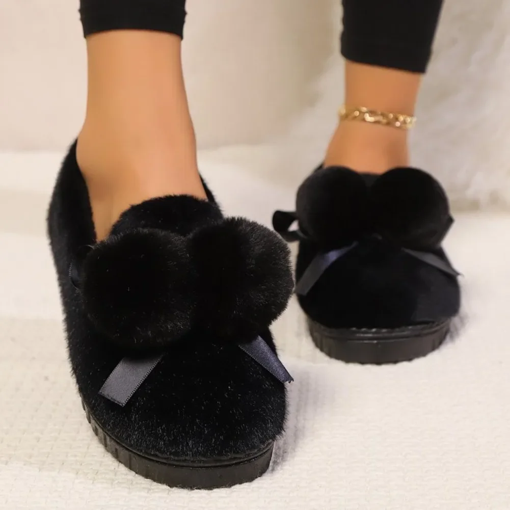 Winter Fluffy Ball with Thick Velvet Women's Cotton Shoes New Flat Bottomed Warm Loafers Light Women's Soft Casual Snow Boots