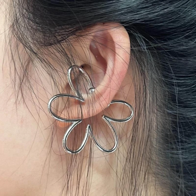 Fashion Exaggerated Hollow Flower Ear Bone Clip Non-Pierced Earring Silver Color Ear Cuff for Women Girls Aesthetic Jewelry 1pc