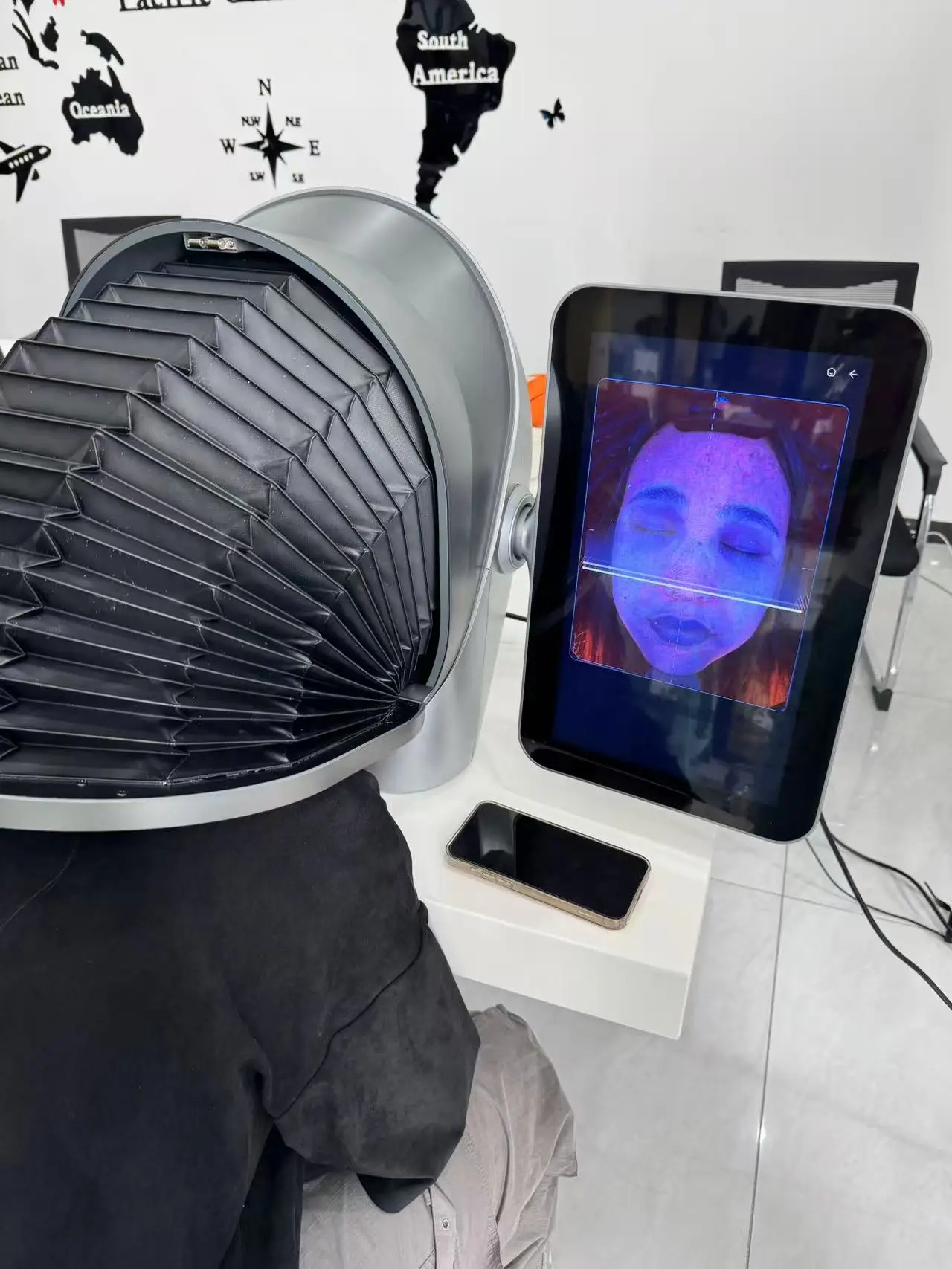 Facial Skin Analysis Machine Desktop Smart Skin Moisture Tester Hair Follicles Detector Beauty Salon Instrument