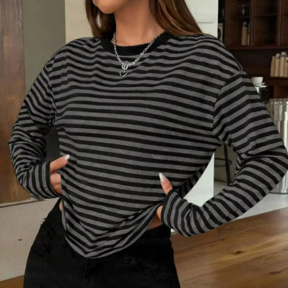 Frühlings- und Herbst-T-Shirt für Damen mit minimalistischem Streifenmuster, lässigem Rundhalsausschnitt, langen Ärmeln, in Übergrößen, im Retro-Amerikanischen Stil. – Detail 9