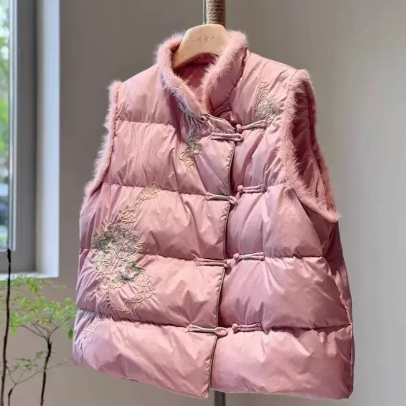 

A Woman New Chinese-style Embroidery Chinese Style Wearing Vest Over Down Cotton-padded Jacket and Waistcoat Fashion Personality