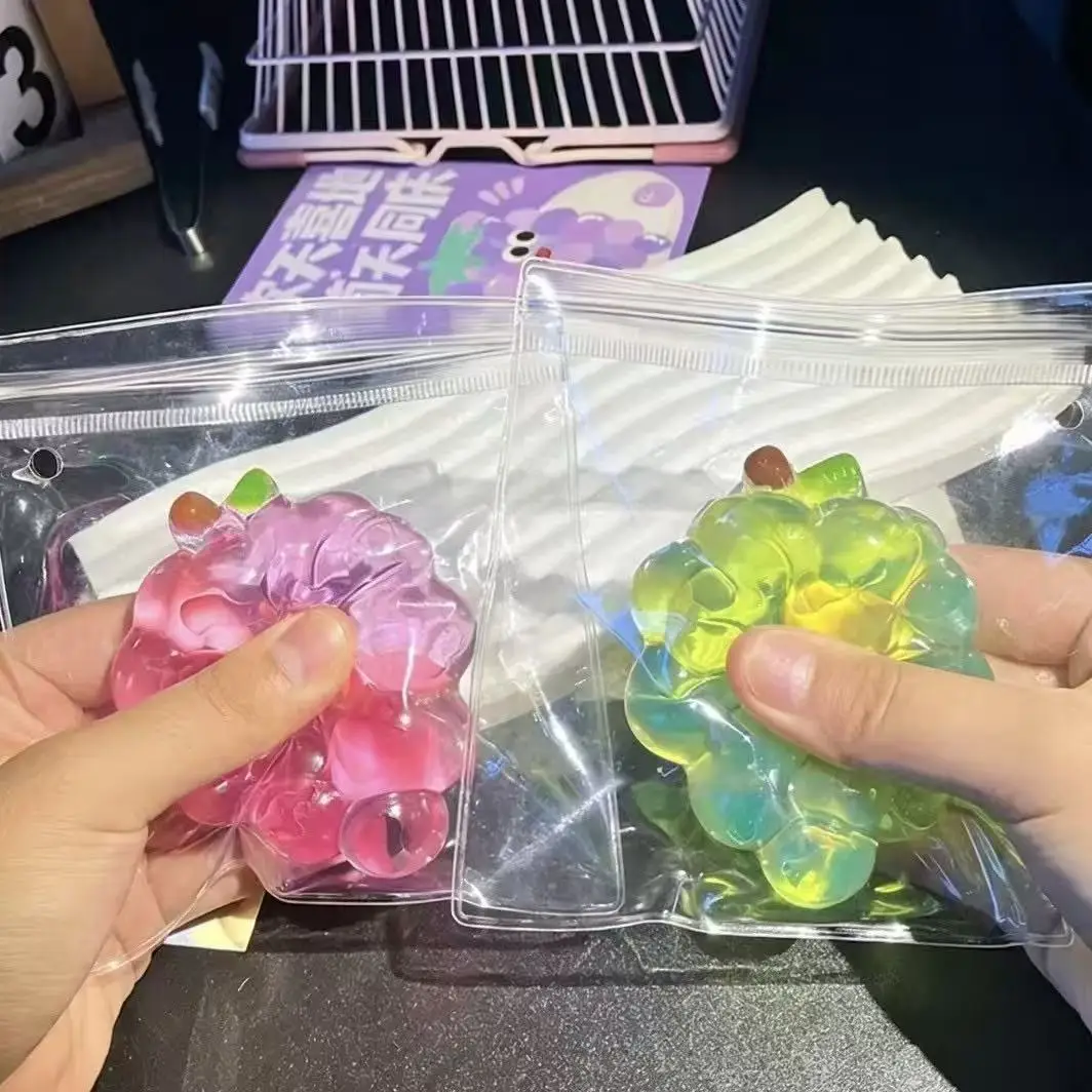 

Super transparent high-value crystal grape pinch music decompression toy pendant ornament purple grape office vent toy