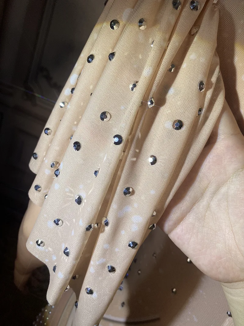 ชุดราตรีวันเกิดสะโพกชุด Rhinestone บาร์ประสิทธิภาพตาข่ายชุดราตรีโฮสต์ Vestido Con Piedras Y Cristales Lujo