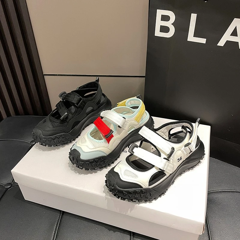 

Женская спортивная обувь 2025 года, новая мода, повседневная и элегантная обувь с дышащей сеткой и низким берцем, уличная прогулочная вулканизированная обувь