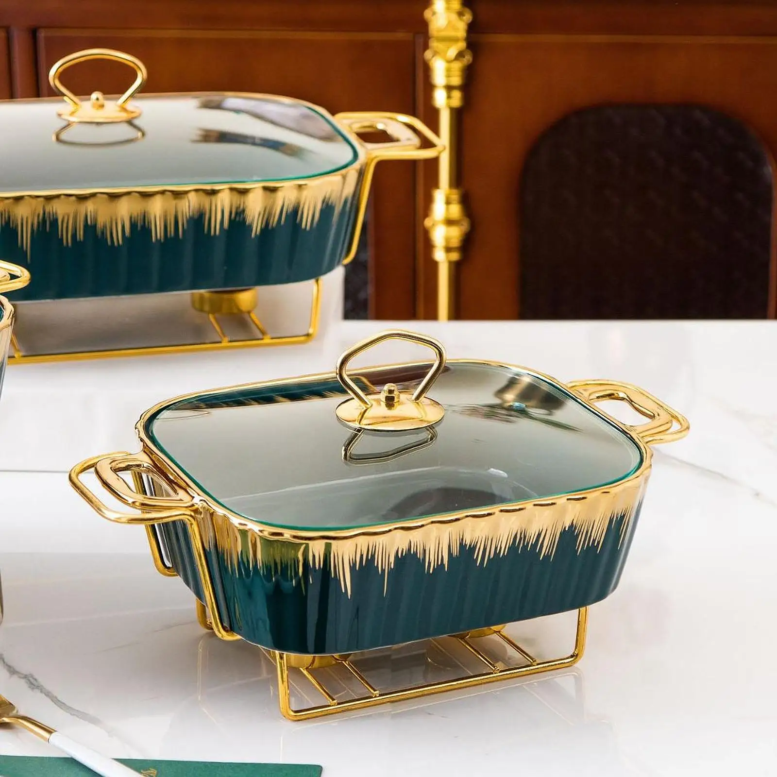 Chafing Dish Food Plate Food Tray Clear Lid Transparent Cover Buffet Dish Tray for Picnic Banquet Entertaining Wedding Parties