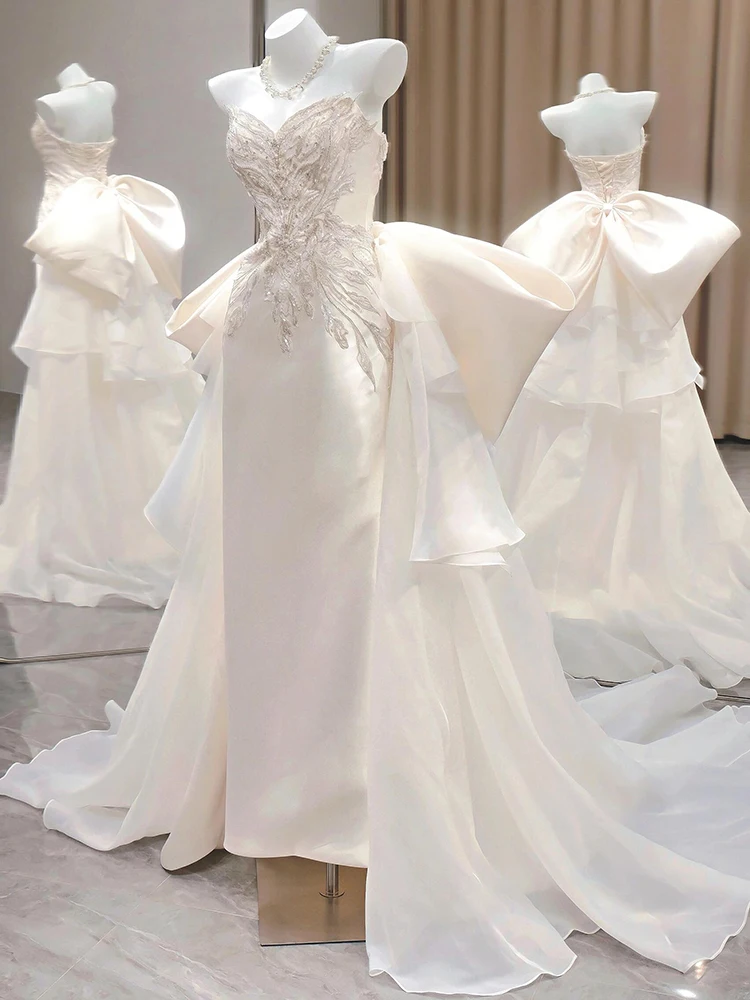 ثقيل التطريز الساتان الزفاف الدكتور فاي الذيل وصيفة الشرف الدكتور المشاركة الاسمية الراقية خمر الصباح رداء الباب خروج الحجاب