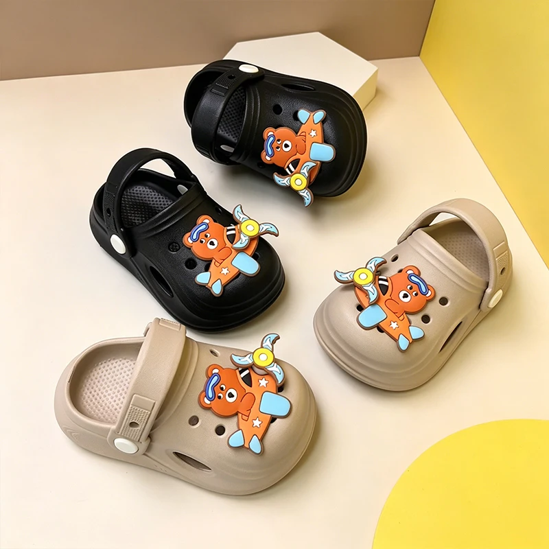 

Cute Kids Bear Clogs with Rotating Windmill Charm, Non-Slip Breathable Summer Slippers for Boys Girls Indoor Outdoor Beach