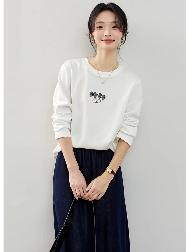 

VIMLY White Cat Funny Embroidered Round Neck Long Sleeve T-shirt Women's Autumn 2025 Casual Front Shoulder Female Tops A1987