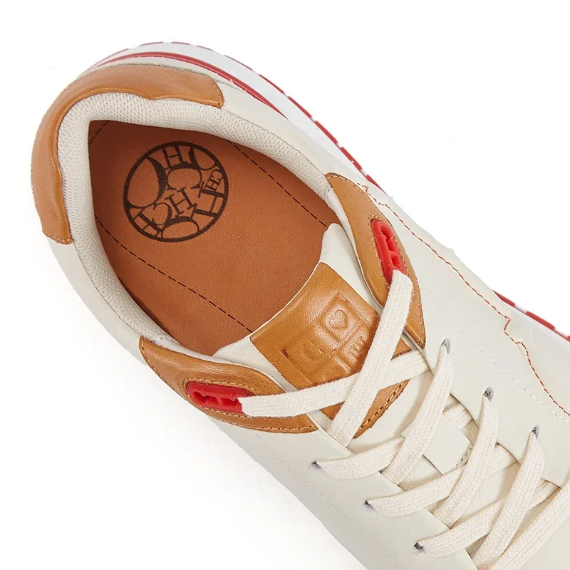 Simple Retro Solid Color Casual Flat Shoes Women\'s Spring and Autumn Fashion Leather Material New Sports Shoes
