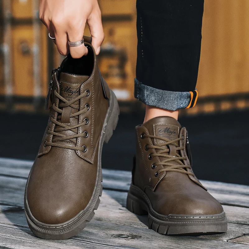 Chaussures de travail vintage pour hommes, bottes hautes et antidérapantes en cuir décontractées à semelles épaisses, imperméables au désert Chelsea, automne et hiver 2024