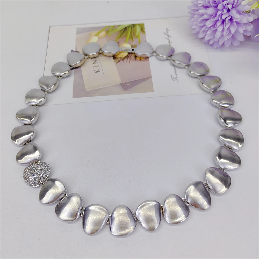 Arab Dubai Style Silver Color Jewelry Sets Necklace Earrings Bracelet Rings Sets For Women To Wear As A Wedding Banquet Gifts
