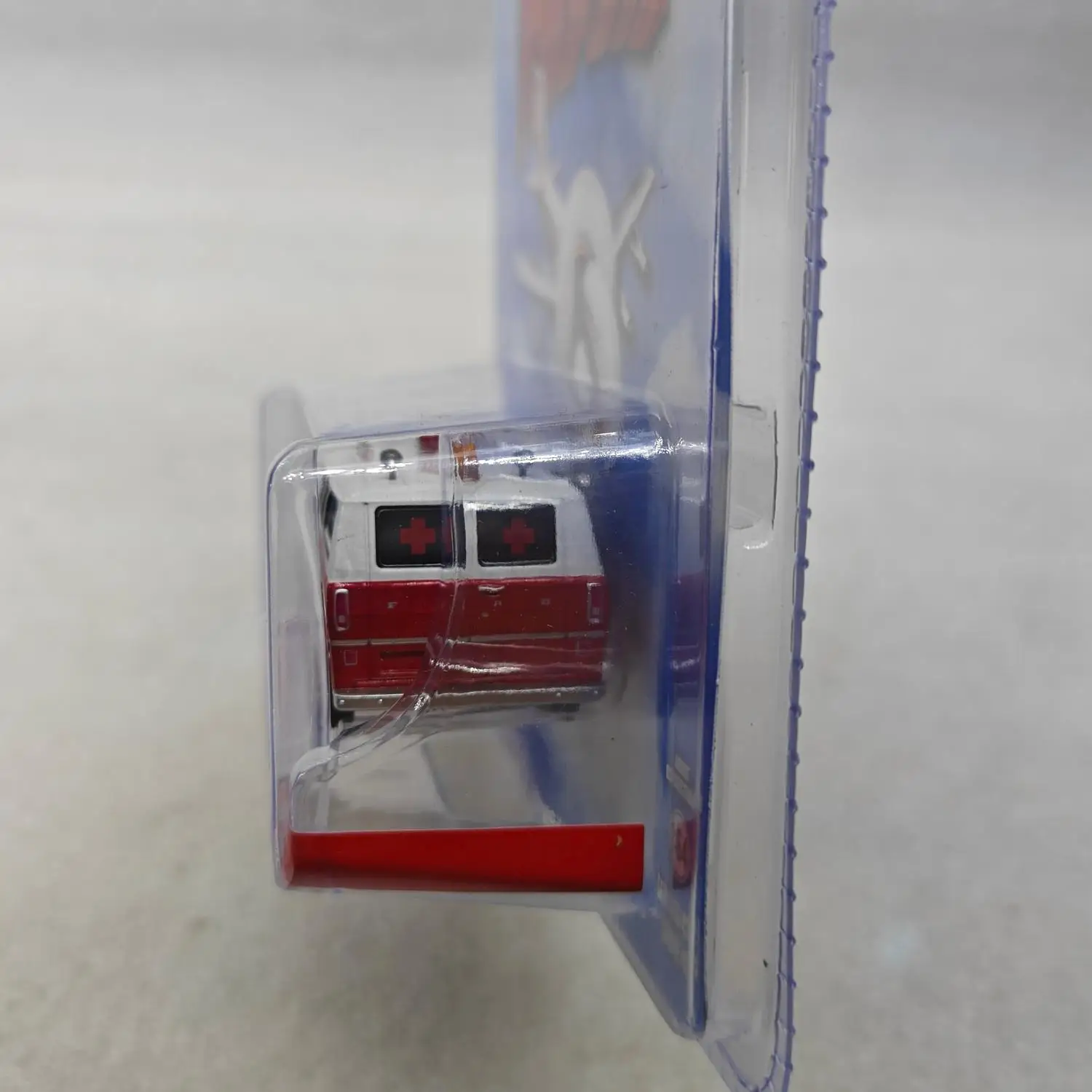 GreenLight 1:64 1970 포드 클럽 왜건 앰뷸런스 62030-B 시뮬레이션 합금 미니 자동차 모델 컬렉션 장식품 어린이 선물