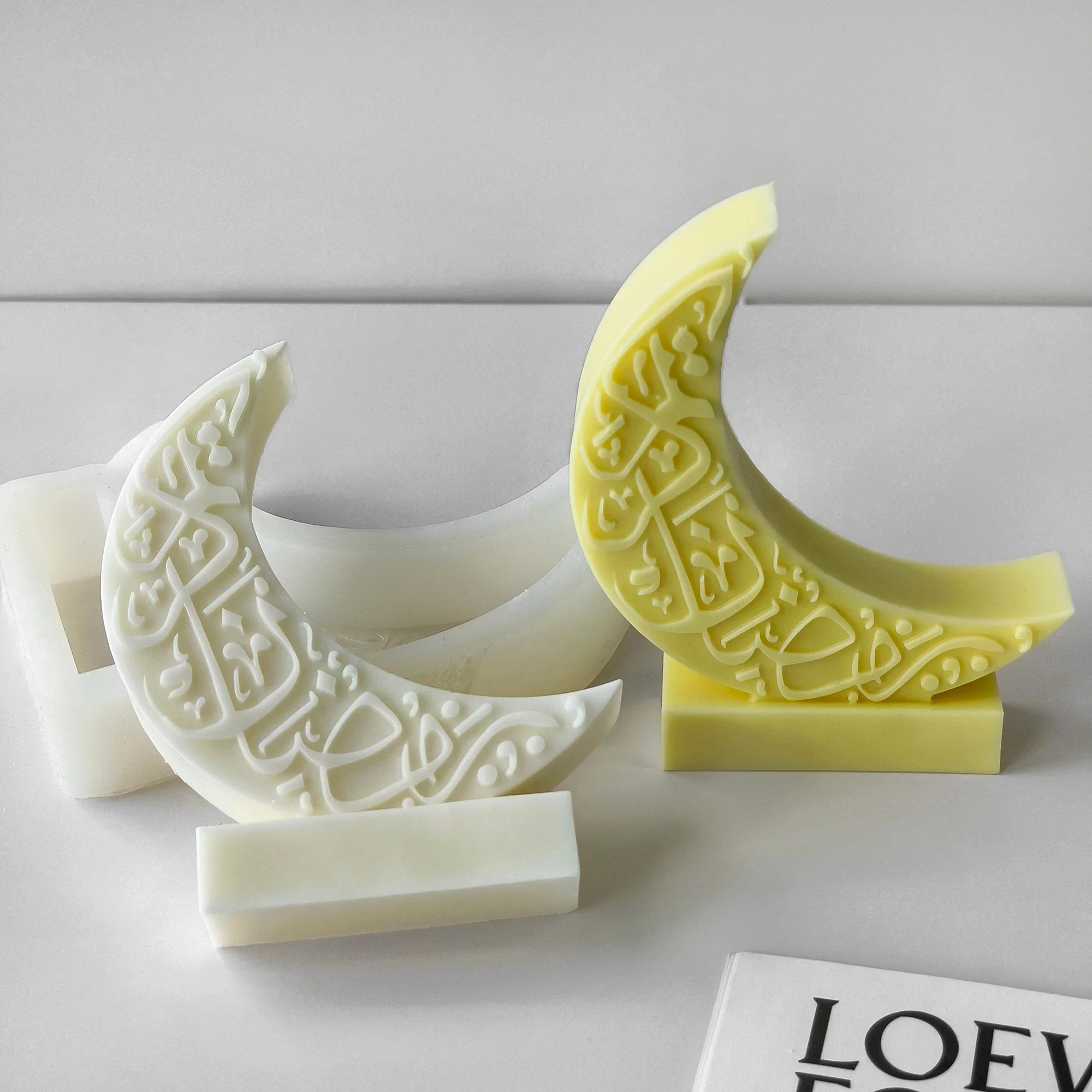 

Handmade Gifts Totem Moon Candlestick Plaster Resin Home Ornaments Mould Soap Candle Making Supplies Moon Silicone Candle Mold