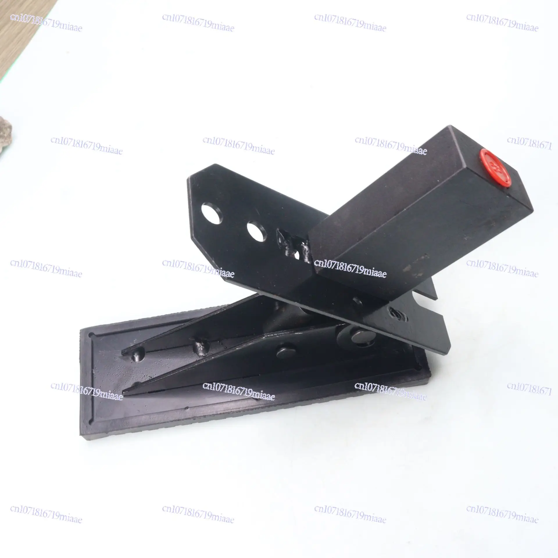 Excavator hydraulic pipeline accessories, cab foot pedal, breaker foot valve assembly, single row foot valve