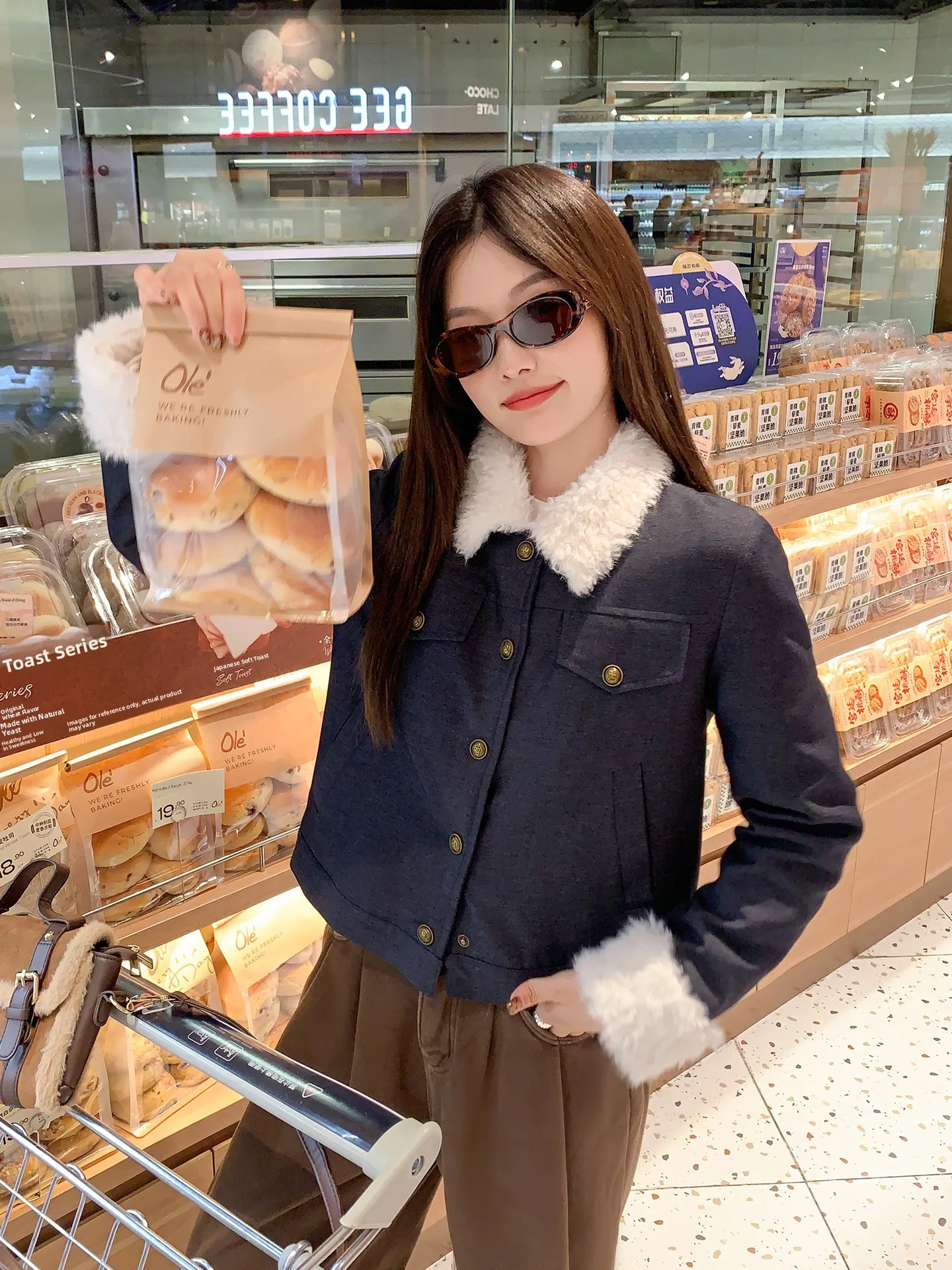 

Zeng Xiao Salted Duling Корейский ретро k Синий меховой воротник Jaet Женский осенне-зимний кардиган с хлопковой вставкой