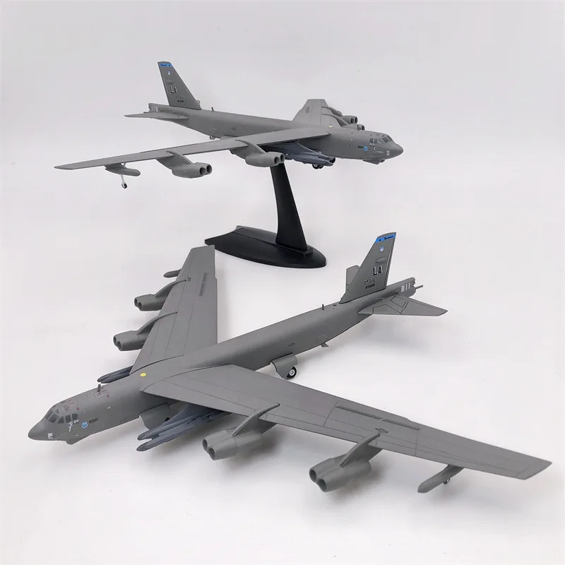 1:200 US B-52H militaire bommenwerpervliegtuigen, 24 cm legering vliegtuigmodel, collectie ornamenten, vakantiecadeau, cool spul, kawaii speelgoed voor kinderen