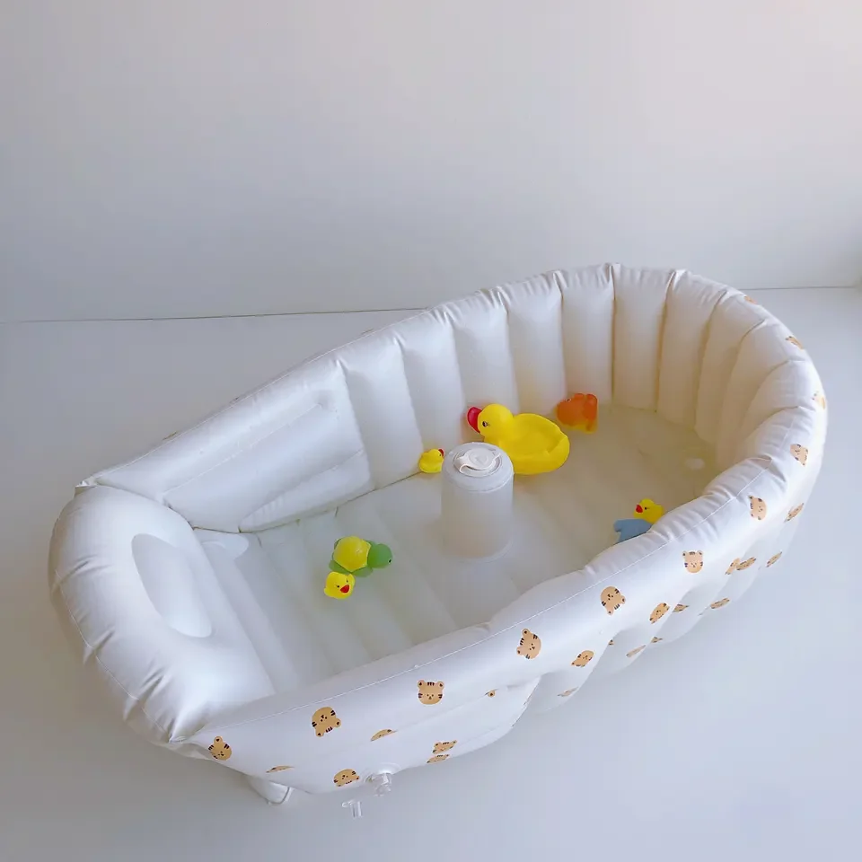 Cartoon inflatable baby bathtub children\'s paddling pool portable newborn swimming pool baby toiletries