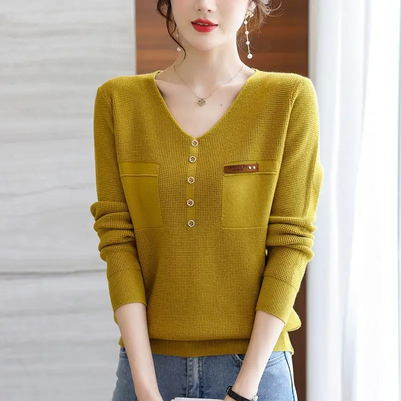 2022 Women\'s Clothing Loose Solid T-Shirts Casual Pockets Button V-neck Temperament Bottoming Autumn Winter Thin Office Lady