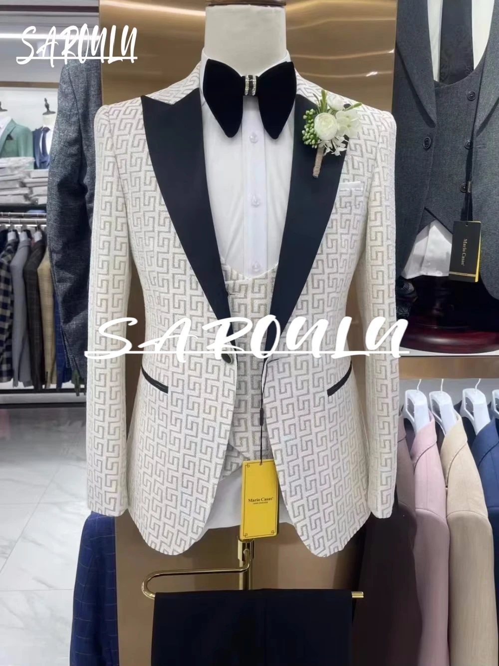 Hot Sale Charming Men's Suit Elegant Peak Lapel Handsome Tuxedo Groom Wear Luxurious Jacket Vest Pants Party Set In Stock
