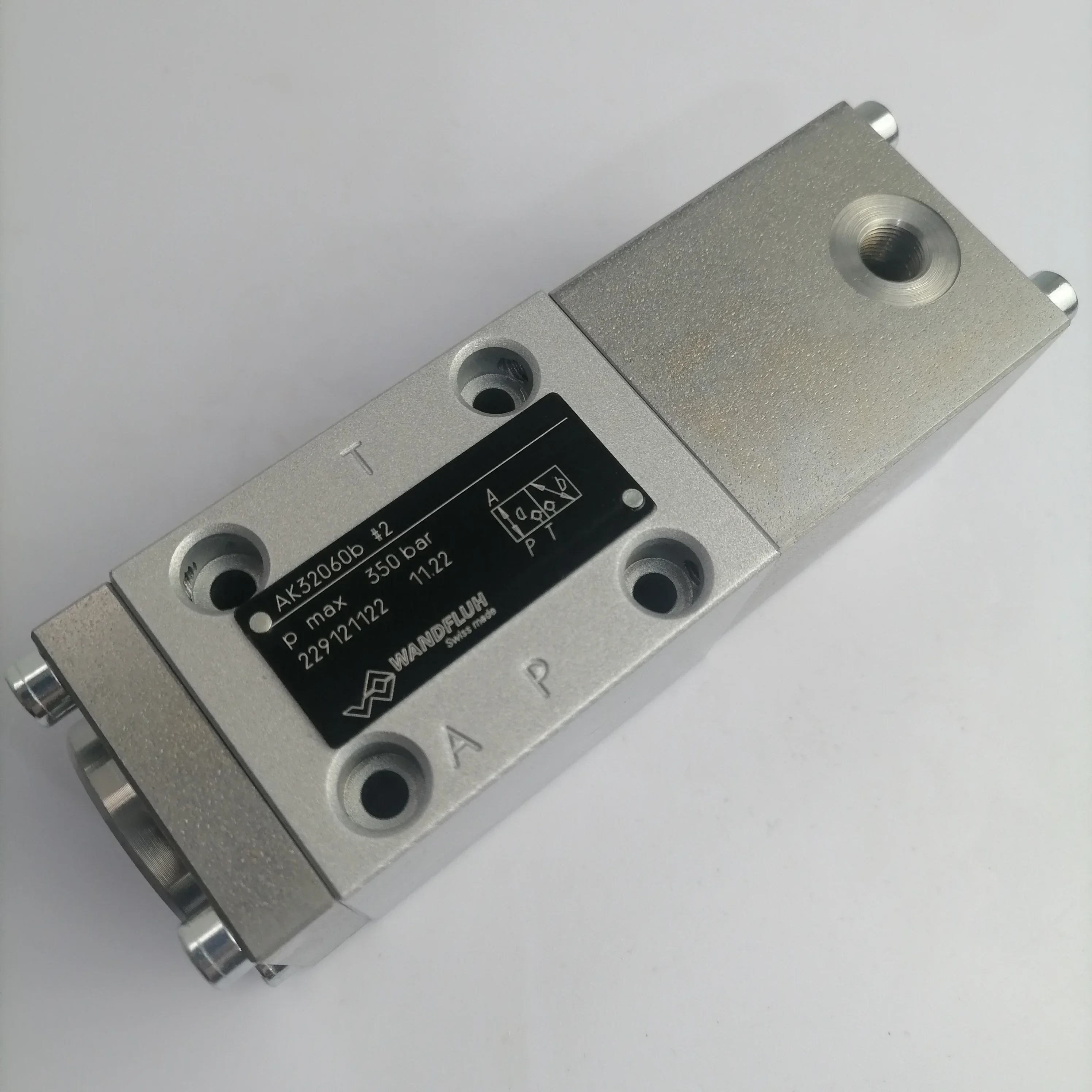 WANDFLUH Válvula de asiento AK32060b