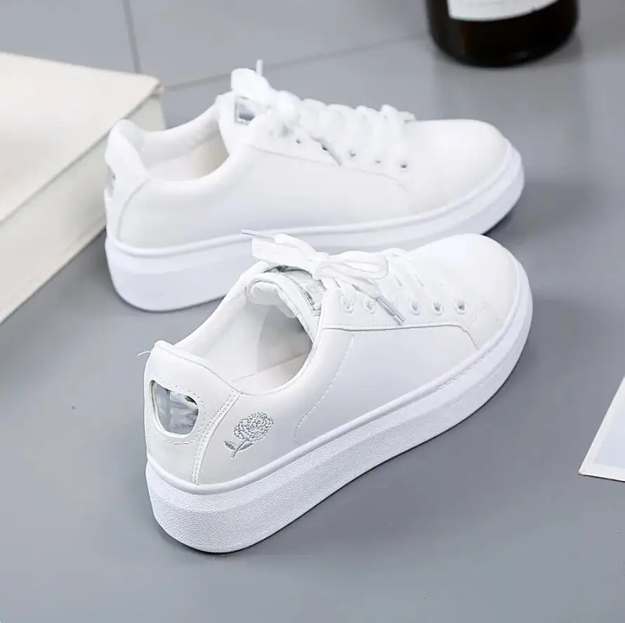 2023 Women Casual Shoes New Spring Fashion Embroidered White Breathable Flower Lace-Up Sneakers