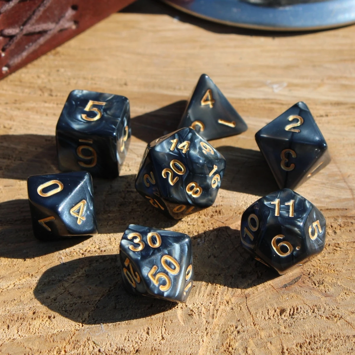 7Pcs/Set Pearlescent Black Dice for DND Dungeons and Dragons Table Games D&D RPG Tabletop Roleplaying