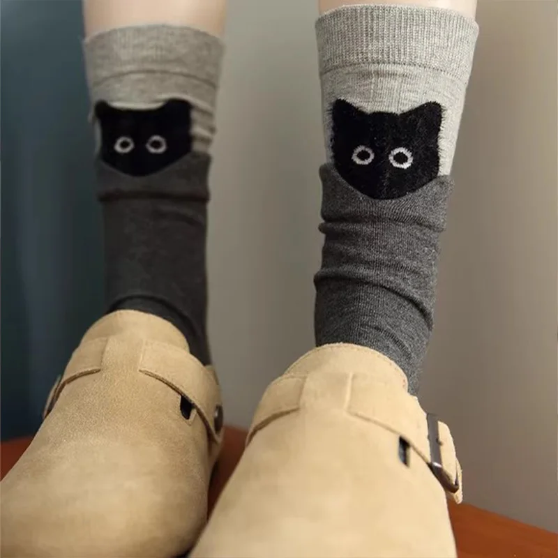 2025 الخريف جميل الكرتون الأسود القط طباعة لصق جورب المرأة أفخم الدافئة القطن منتصف العجل الجوارب اليابانية بسيطة اليومية جوارب يمكن السير بها على الأرض #3