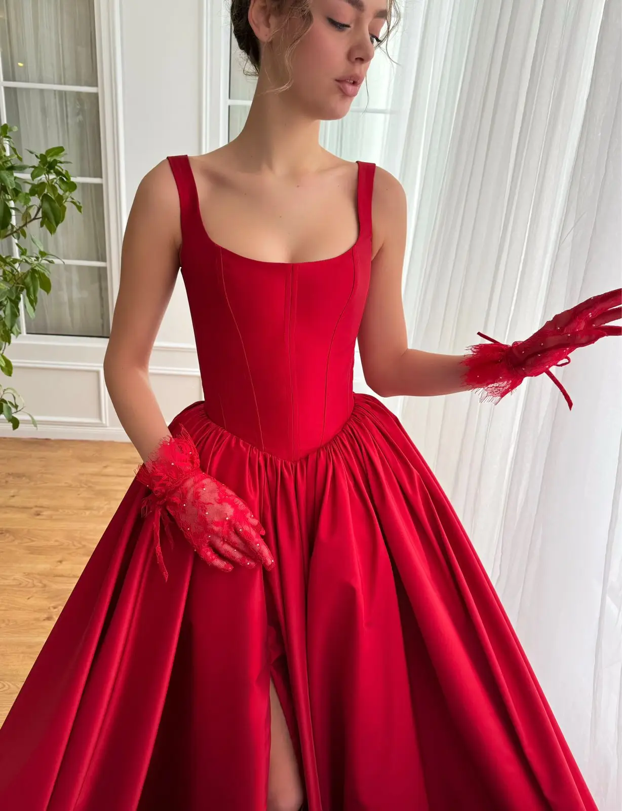 Spaghetti Straps A-line Evening Dresses Taffeta Square Collar Basque Waist Wedding Party Dress Elegant Floor-Length Prom Gowns