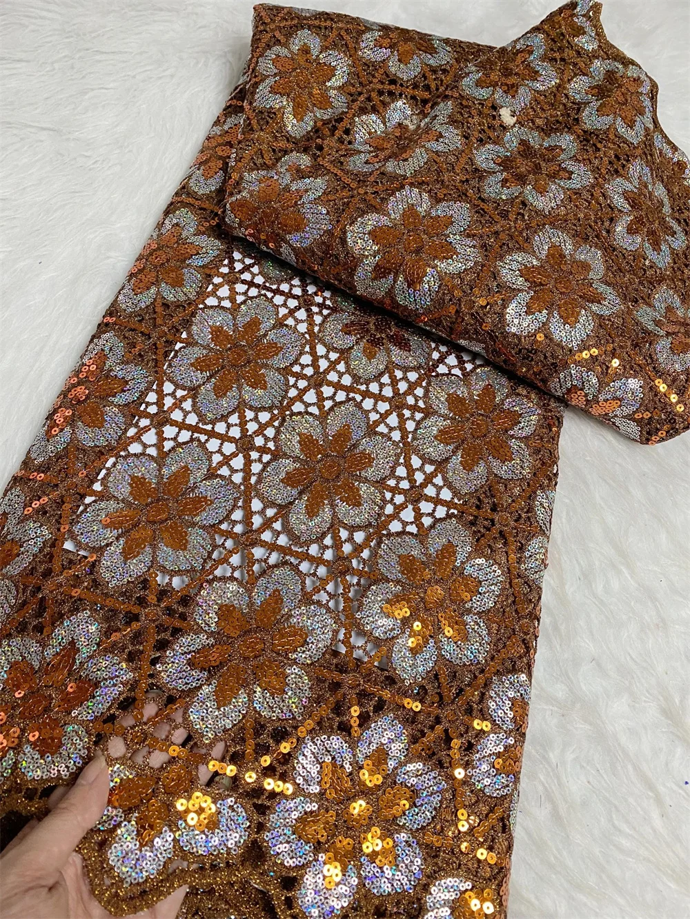 

2025 New High Quality African Nigerian Tulle Lace Fabric Sequins Embroidery French Guipure Party Dress Fabric for Sewing 5 Yards