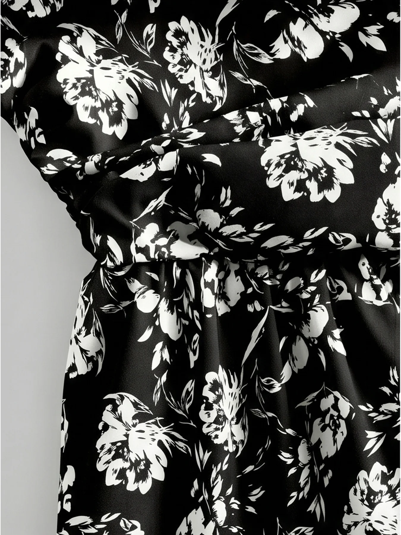 Kleid mit Blättermuster und quadratischem Kragen für Kinder und Frauen, locker geschnitten, kurze Ärmel, tailliert, langer Rock. – Detail 16