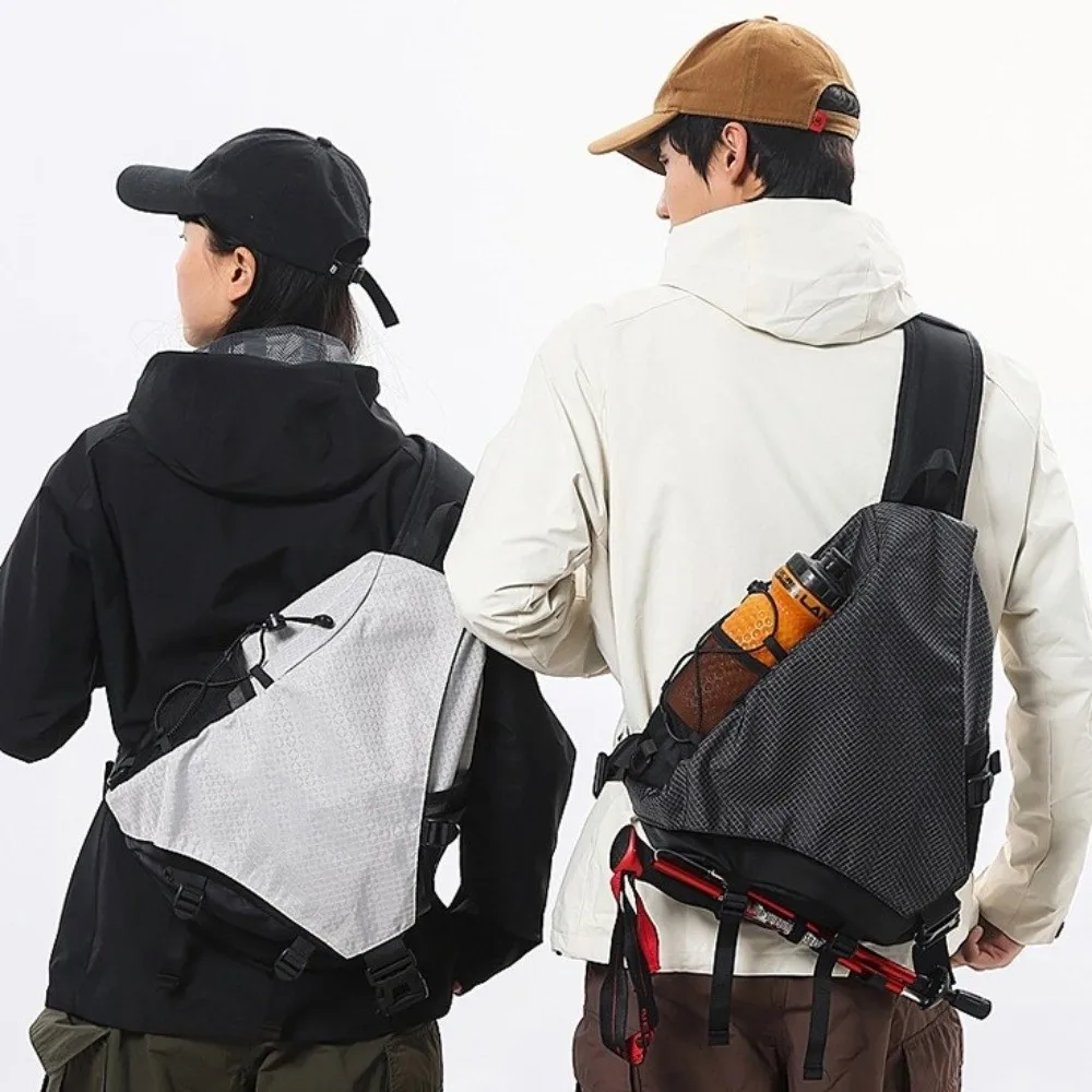 

Waterproof Outdoor Sports Chest Bag Large Capacity Adjustable Nylon Crossbody Bag Commuting Chest Pack Men's Shoulder Bag Hiking