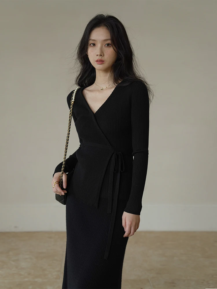 

ChillCozy Dance Series Extrine Wool Long Sve V-ne Knitwear Waist-cinching Belted Women's Faion Winter Top