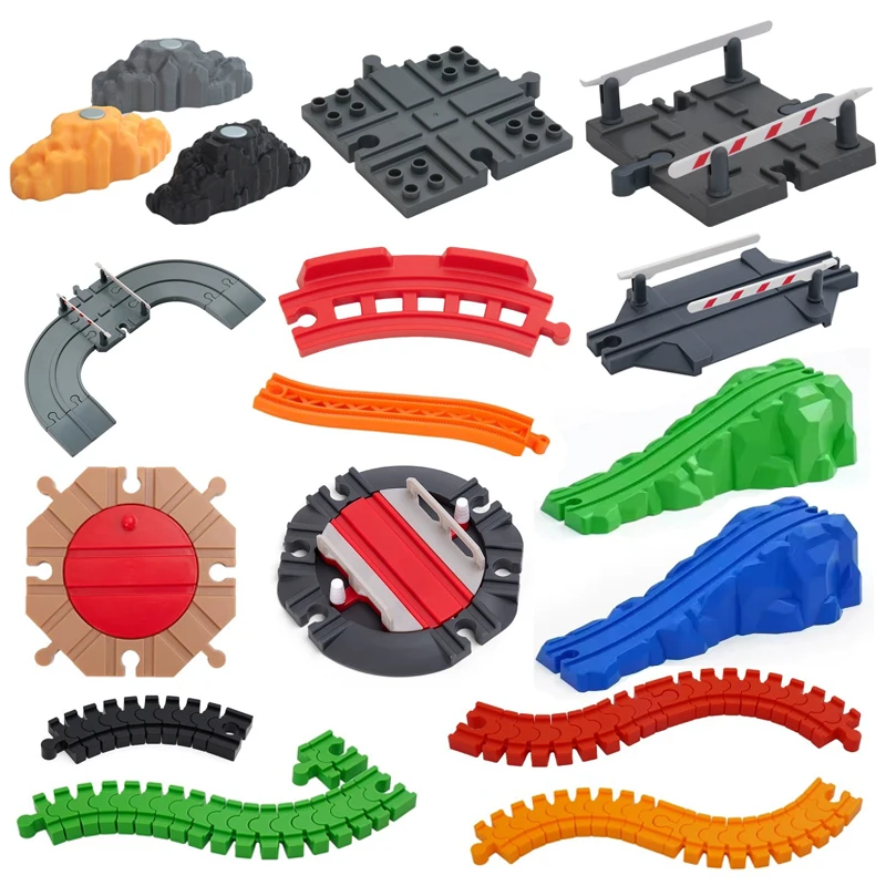 Accesorios de vías de tren de madera: Escena de plástico con rampa vocal y cruces de vía, compatible con vías de madera de otras marcas, juguetes de ferrocarril para niños.