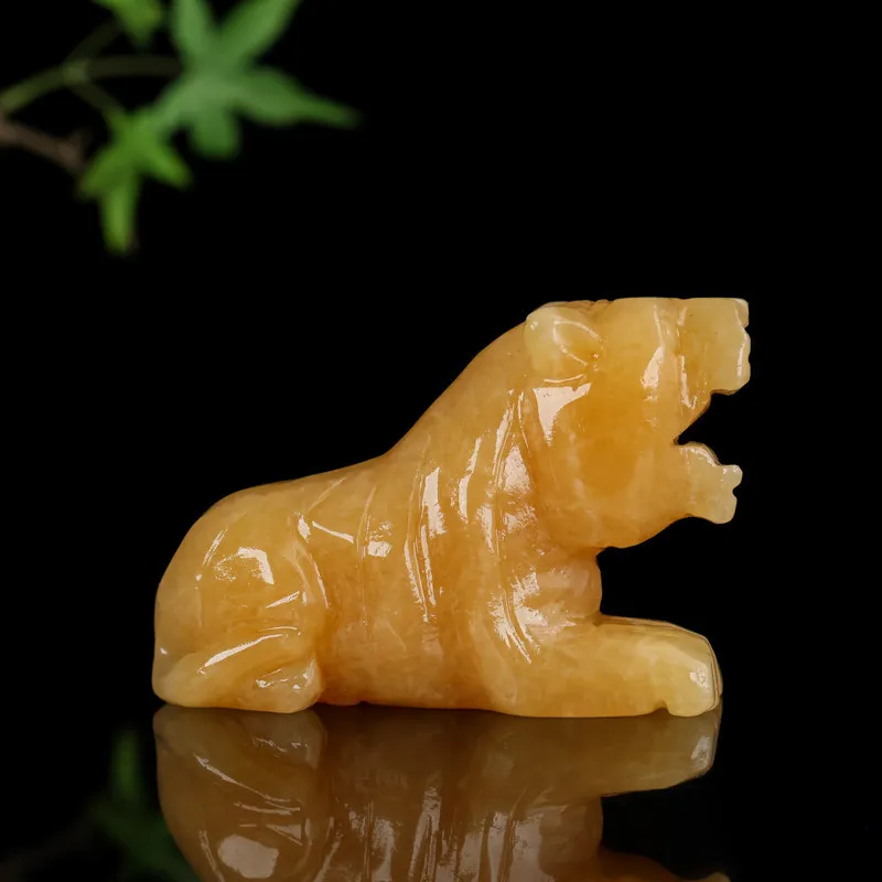 Natural jade beige jade tiger ornament, a fortune-bringing mascot for the zodiac sign Tiger, home living room craft desktop deco