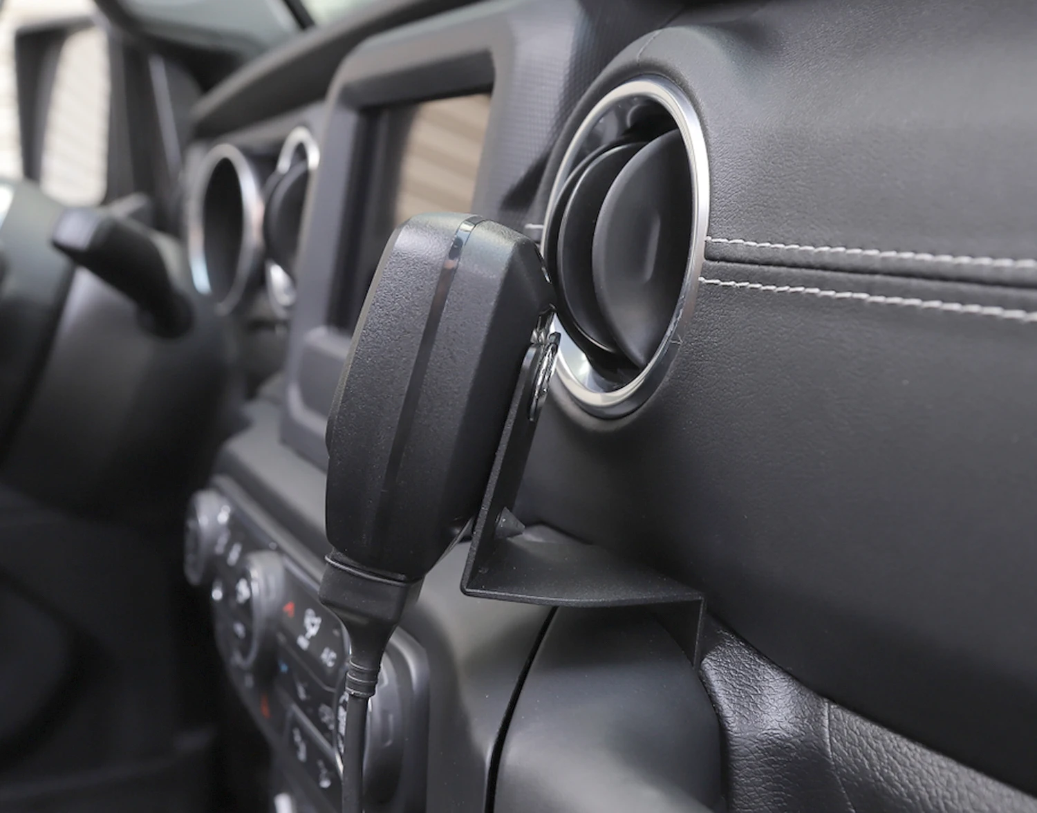 Uchwyt mikrofonu CB Uchwyt mikrofonu ręcznego Uchwyt radiowy Walkie Talkie Stojak do Jeep Wrangler JL JT 2018-2024 Akcesoria wewnętrzne