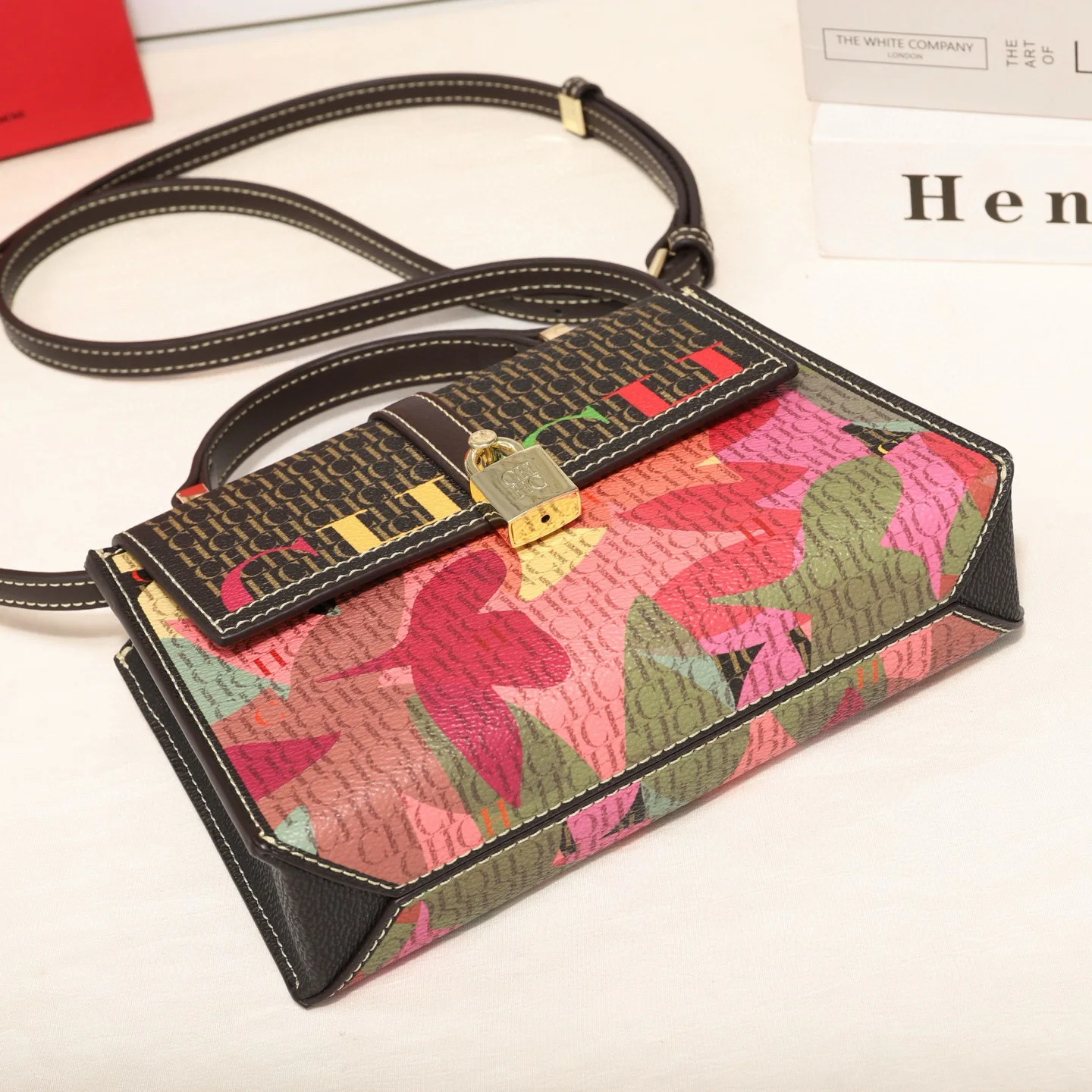 ‌ Bolsa de ombro vintage feminina 2025 – bolsa crossbody quadrada, moderna e versátil, perfeita para roupas casuais/formais