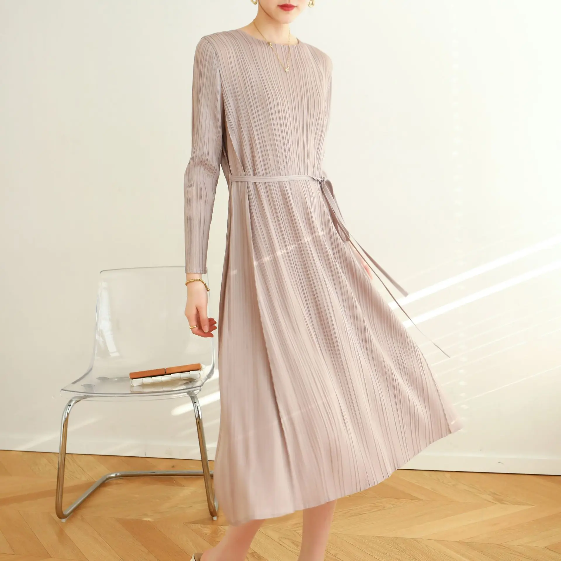 

2024 Women's Clothing High quality pleated elegant belted dress Spring Summer New 0427