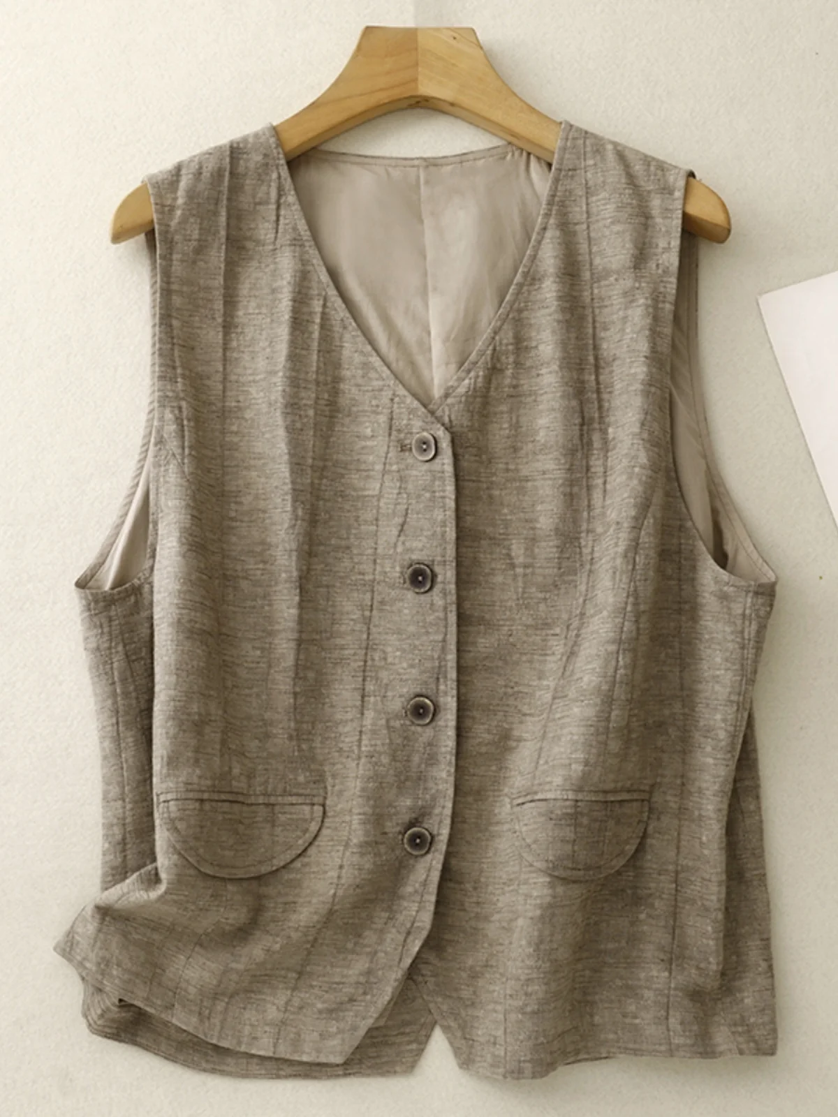 

High-End Vintage Waed Cotton Linen Vest Casual V-Ne Outerwear Loose Fit Button Design Autumn Season All-Size Svel Top