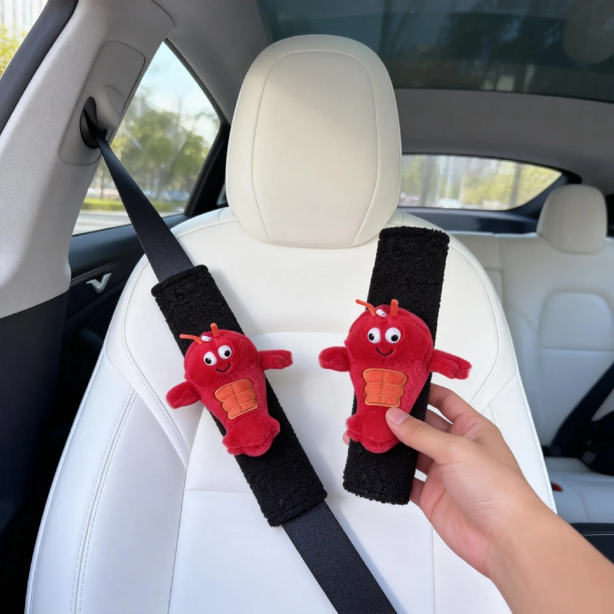 

1Pcs Funny Muscle Crawfish Car Seat Belt Cover Cartoon Crawfish Car Decor Auto Seatbelt Safety Shoulder Pad Soft Plush Protector