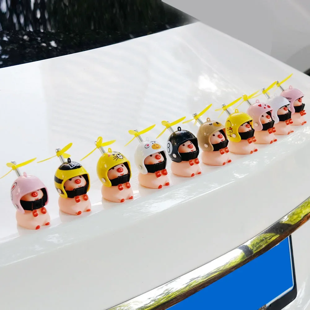 الرياح المكسورة سيارة لطيف ليتل الوردي خنزير مع خوذة المروحة الرياح كسر بطة الطريق دراجة موتور خوذة ركوب الدراجات سيارة ديكور #5