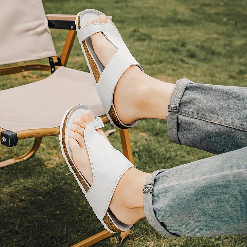 

Summer Anti Slip and Wear-resistant Outdoor Travel Slippers Breathable and Refreshing Mens Casual Shoes Office Leather Slippers