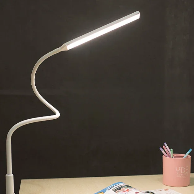 Eye Protection Long Arm Clip on Reading Desk Lamp, Bedroom Bedside Drawing Lamp, Computer Office Eye Protection Lighting Lamp